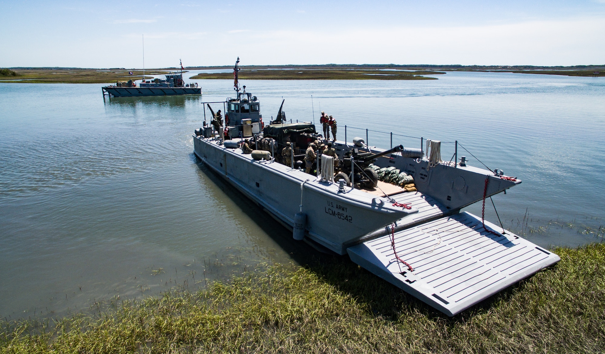 Soldiers fire Howitzer rounds from LCM-8 for first time since the Vietnam War