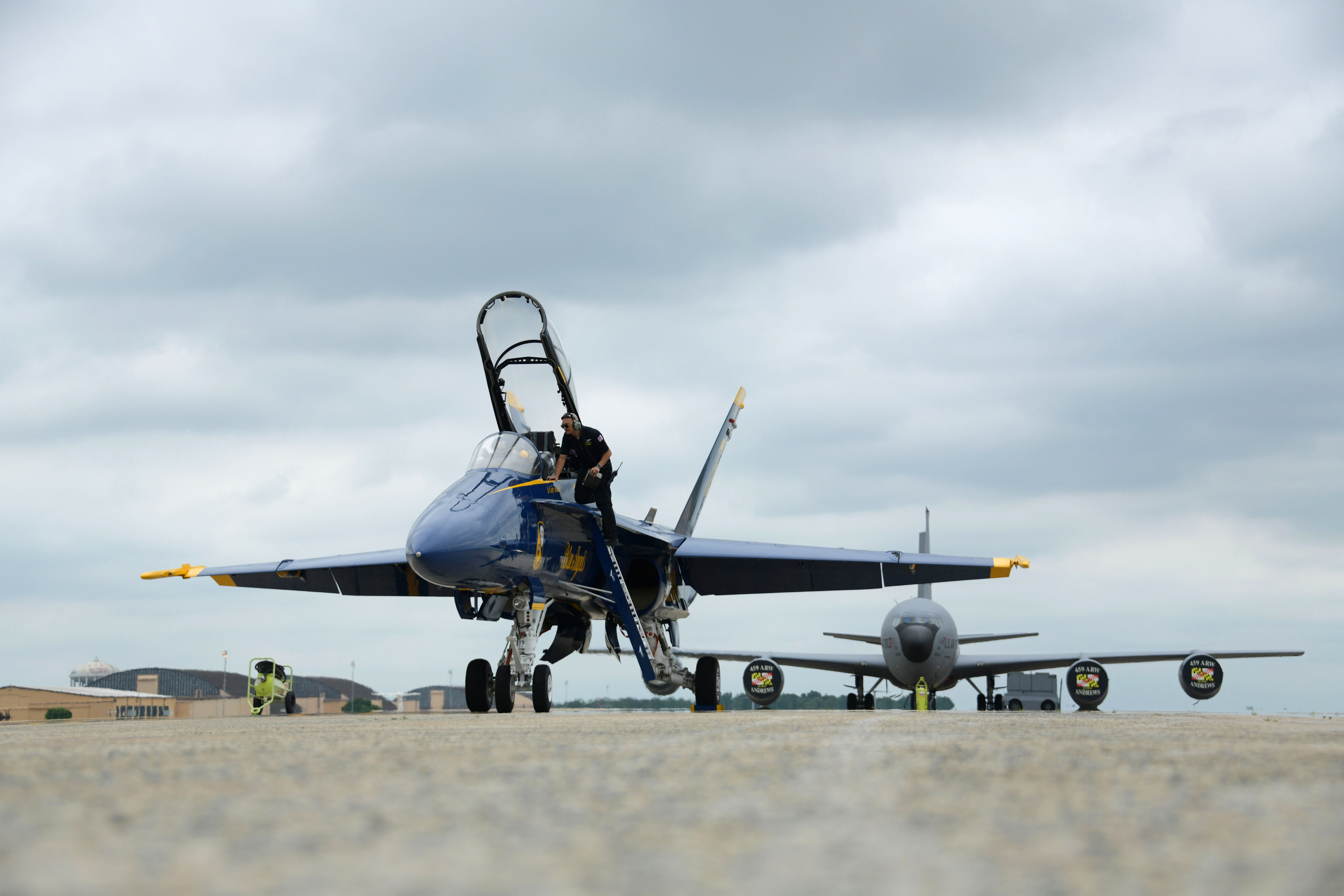 Blue Angels prep for JBA Air Show > Joint Base Andrews > Article Display