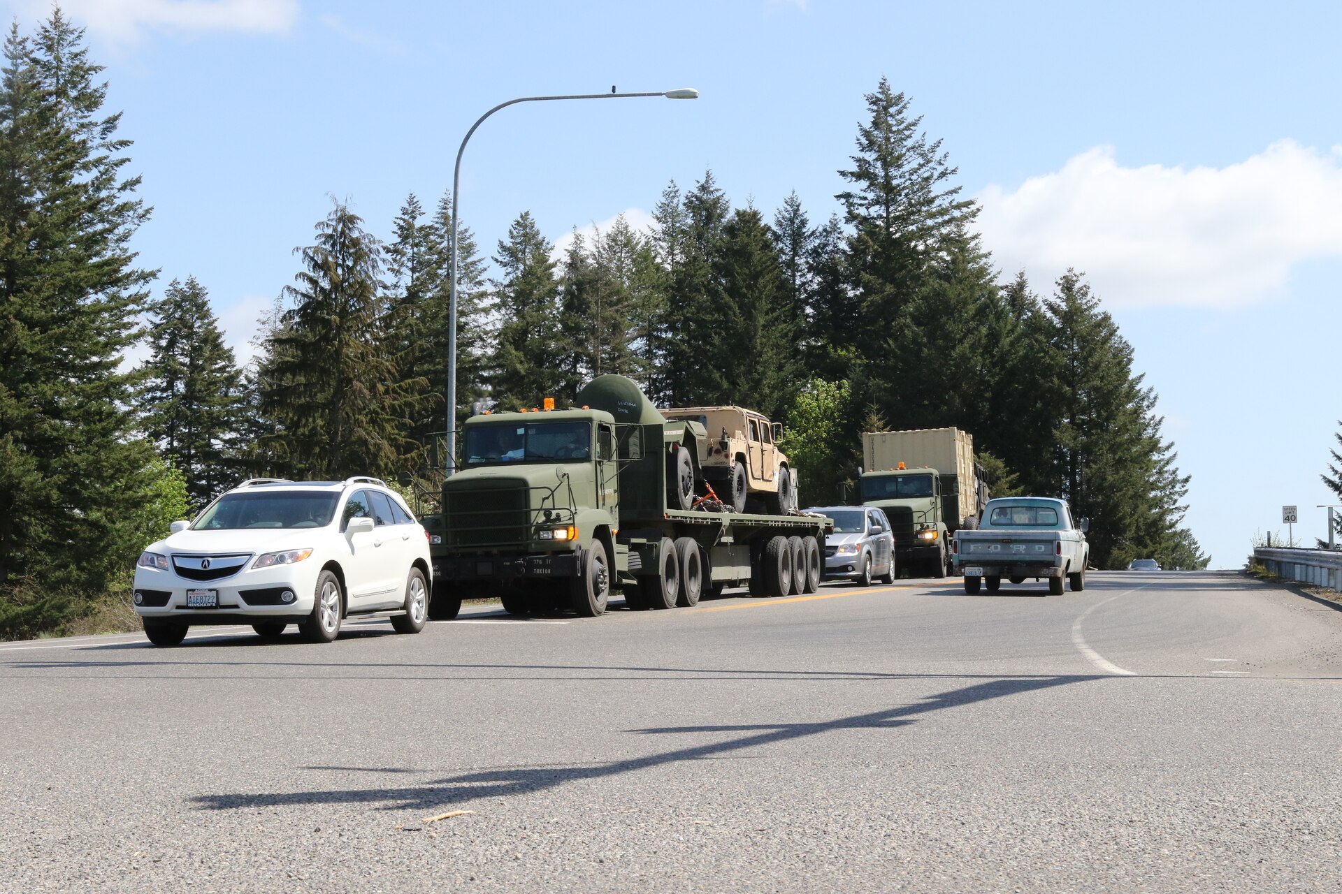 364th Expeditionary Sustainment Command Soldiers Move the Army during Nationwide Move