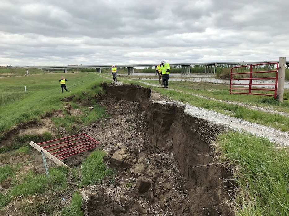 Image of USACE work in progress to repair levee L611-614 near Council Bluffs, Iowa, May 9, 2019.