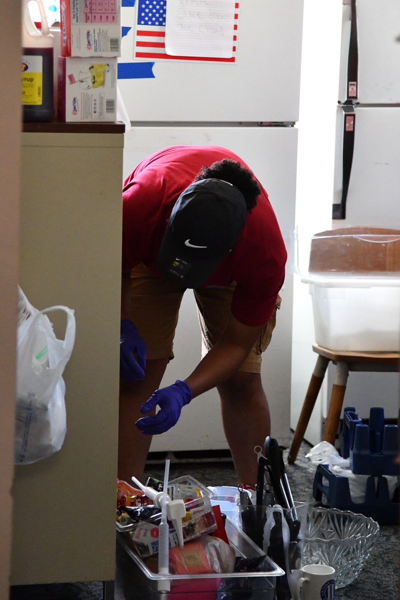 A U.S. Air Force volunteer with the 36th Intelligence Squadron cleans and organizes during the squadron’s volunteer event at the Hampton Veterans Affairs Medical Center in Hampton, Virginia, May 3, 2019. Volunteers spent time giving back to the community and former military members.  (U.S. Air Force photo by Robert Mehal)