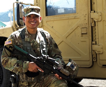 Why I Serve: Army Reserve Soldier Goes the Distance to Serve