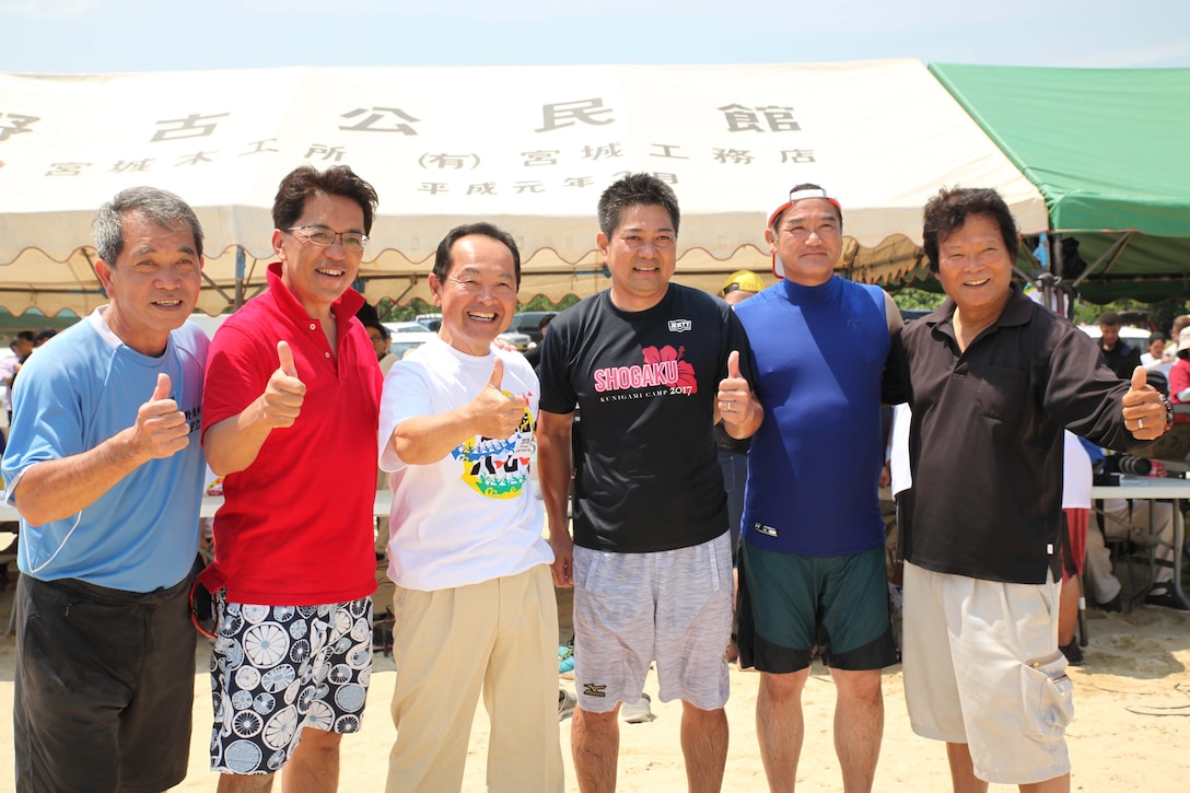沖縄県名護市辺野古で５月12日、五穀豊穣を願った一環として毎年恒例のハーレー大会が、晴れ渡った空の下、開催されました。