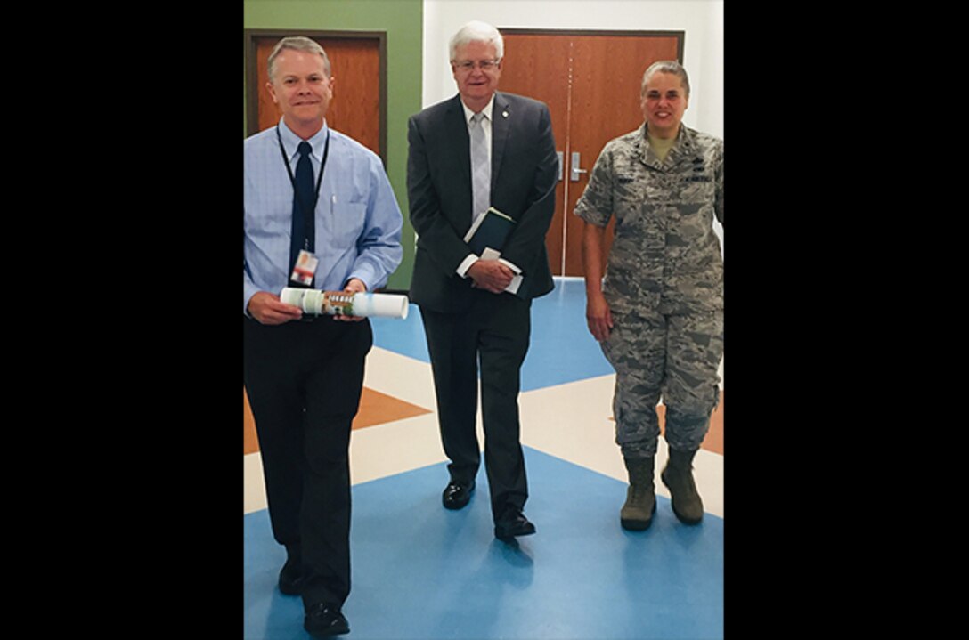 Former DLA Aviation director tours operations center