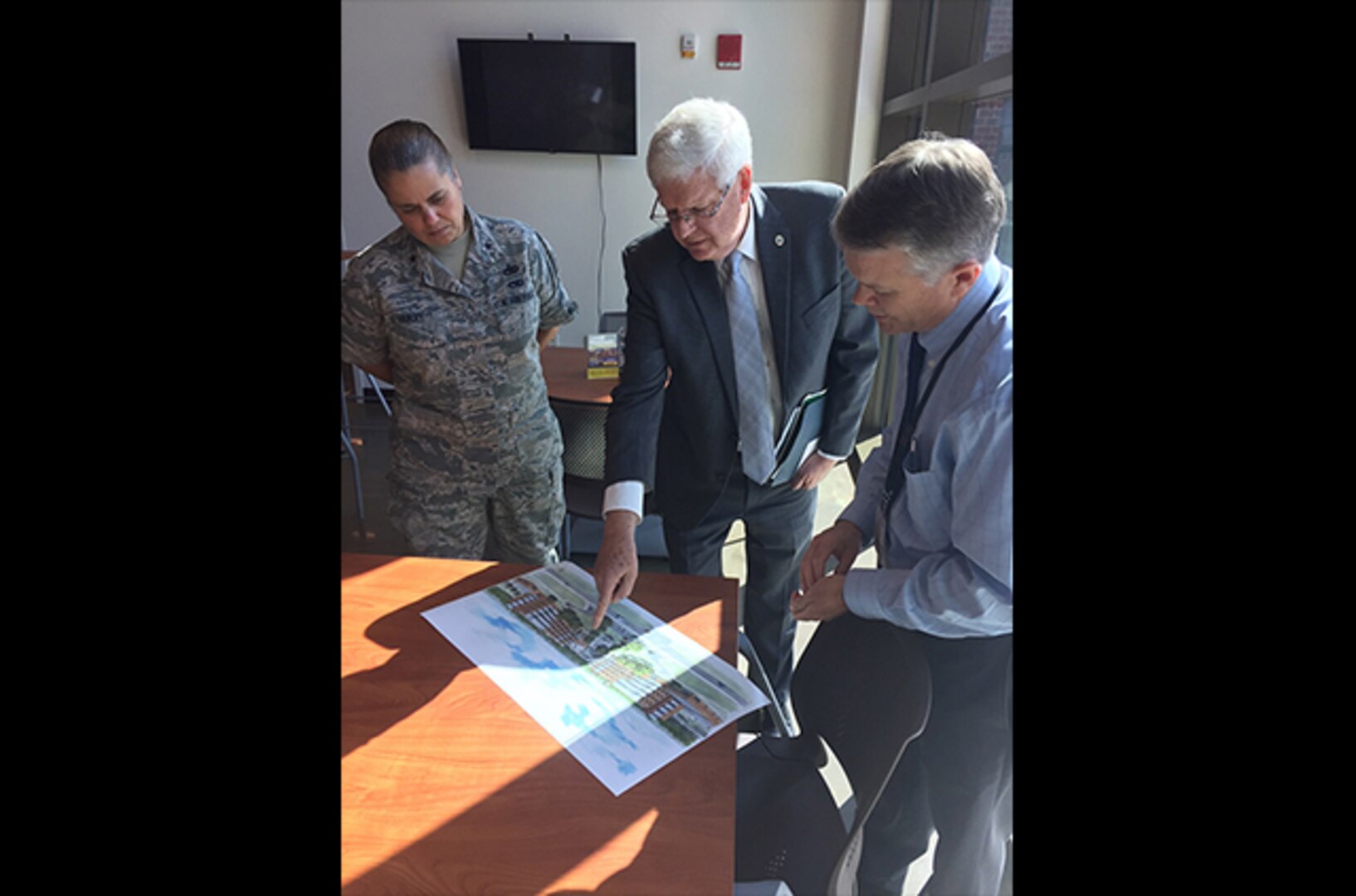 Former DLA Aviation director tours operations center