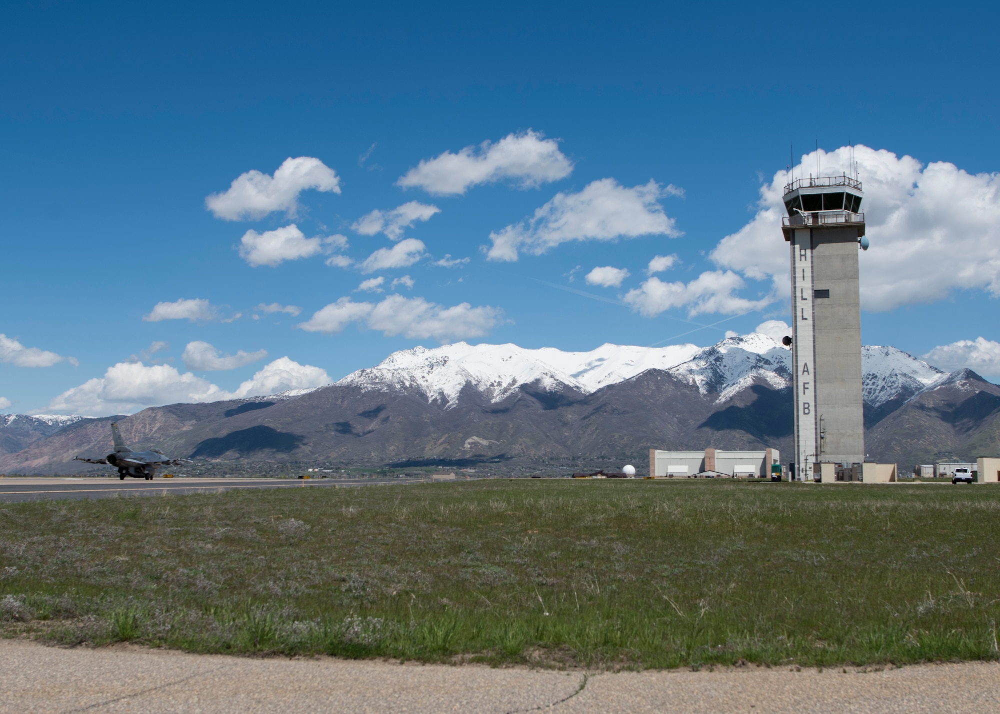 A 311th Fighter Squadron F-16 Viper taxis before takeoff, April 24, 2019, on Hill Air Force Base, Utah. Between April 22 and May 3, the 311th FS conducted 174 sorties in support of student pilot training and dissimilar air combat training with the F-35 Lightning II. (U.S. Air Force photo by Staff Sgt. BreeAnn Sachs)