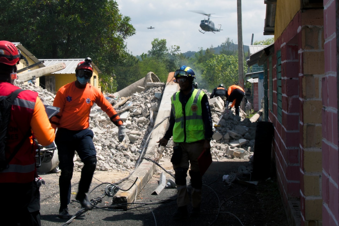 Dominican Republic organizations participate in realistic disaster-relief exercises during media day of Fuerzas Aliadas Humanitarias 2019.