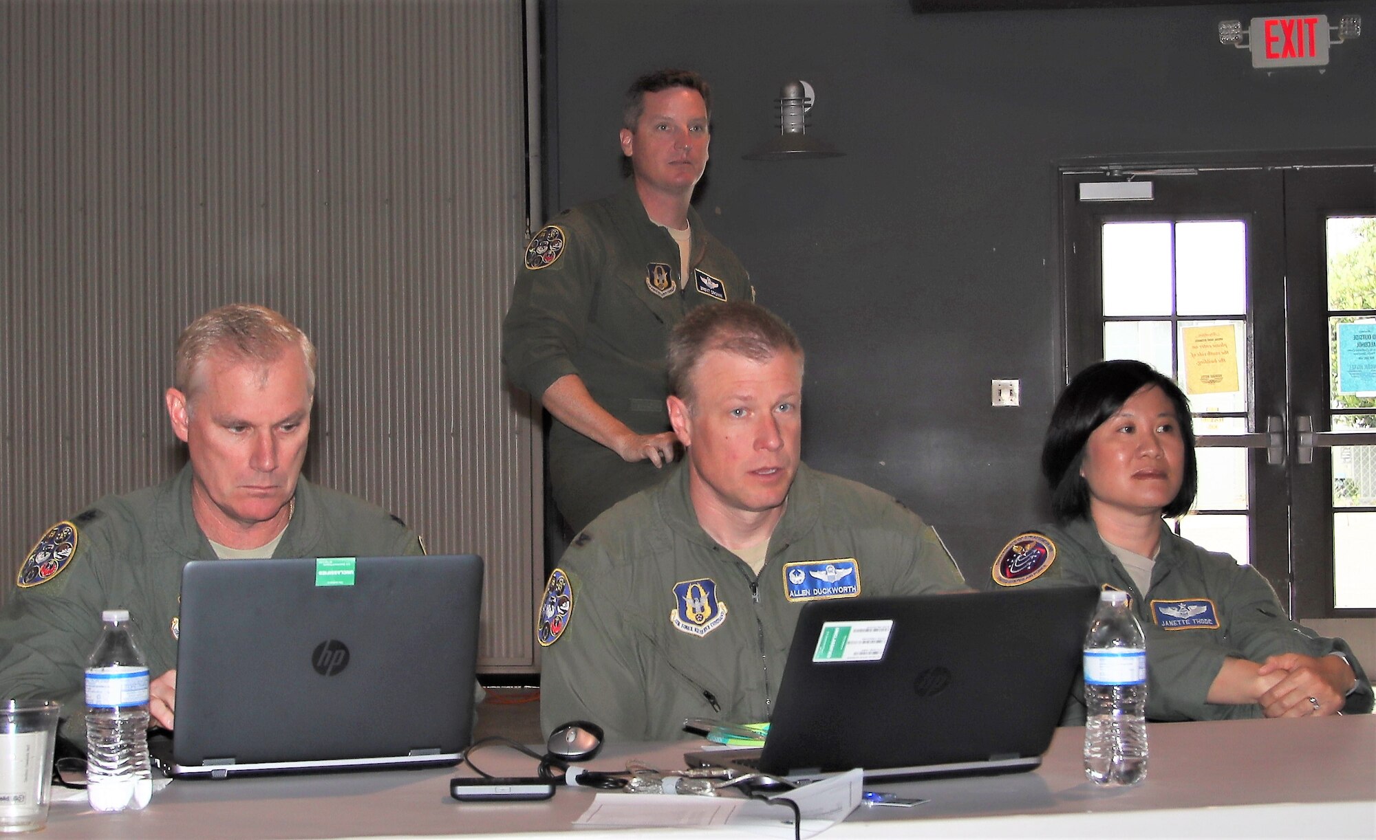 Flight leaders embrace challenges, opportunities