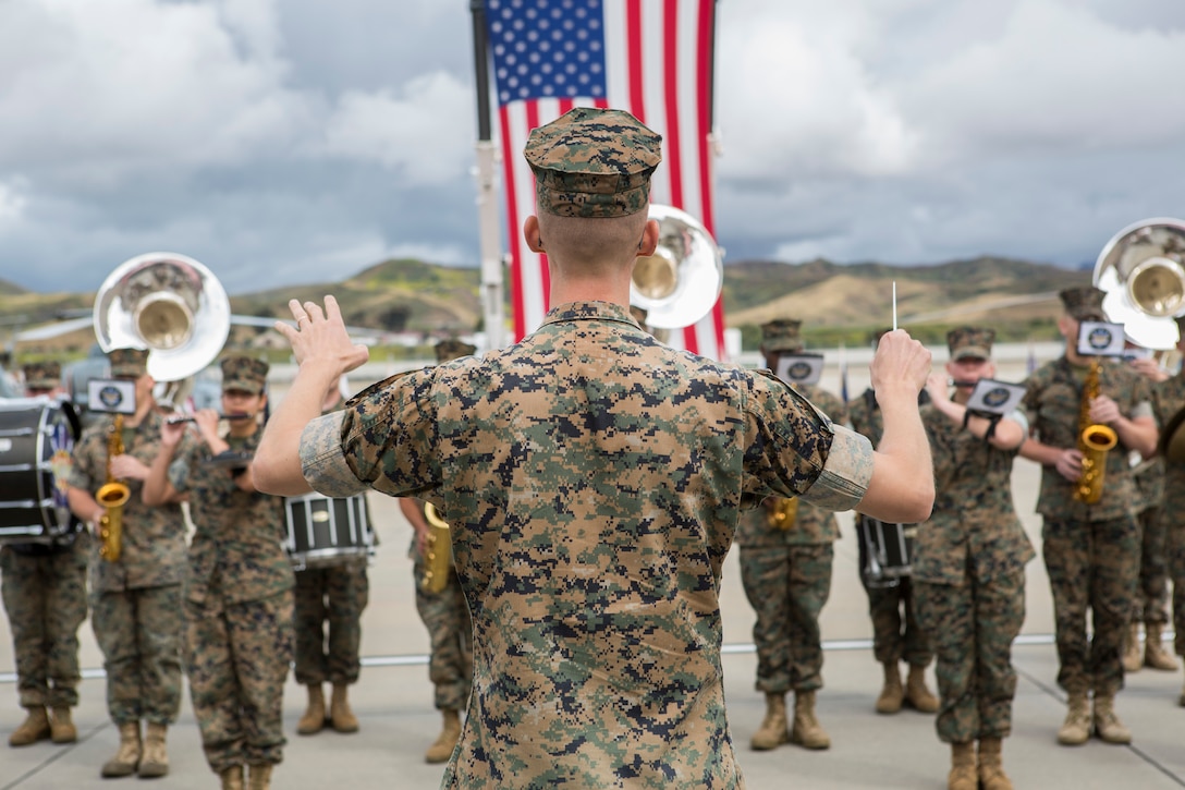 HMLA-369 Relief and Appointment Ceremony