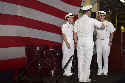 Amphibious Force 7th Fleet holds Change of Command