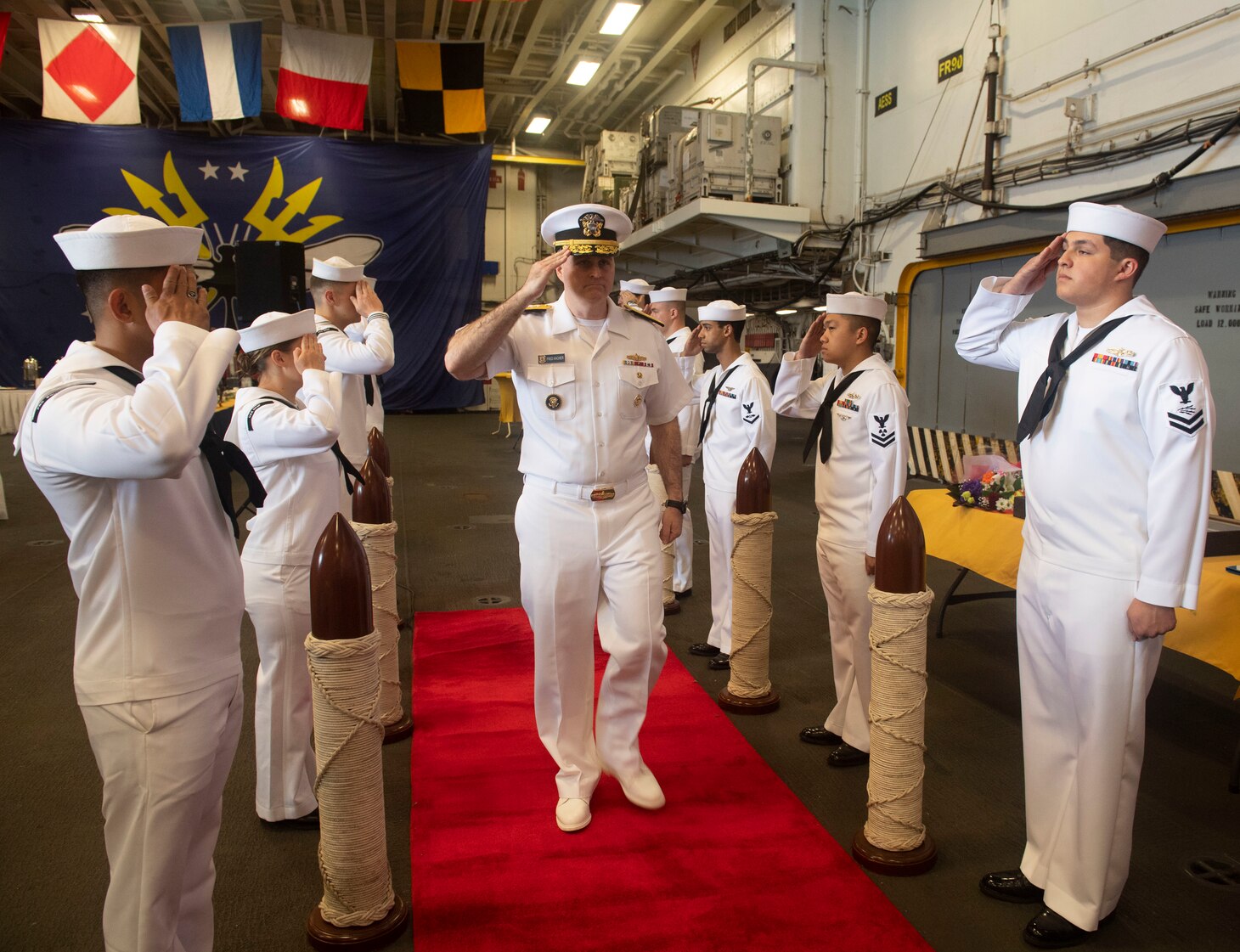 Amphibious Force 7th Fleet Holds Change of Command > Commander, U.S ...