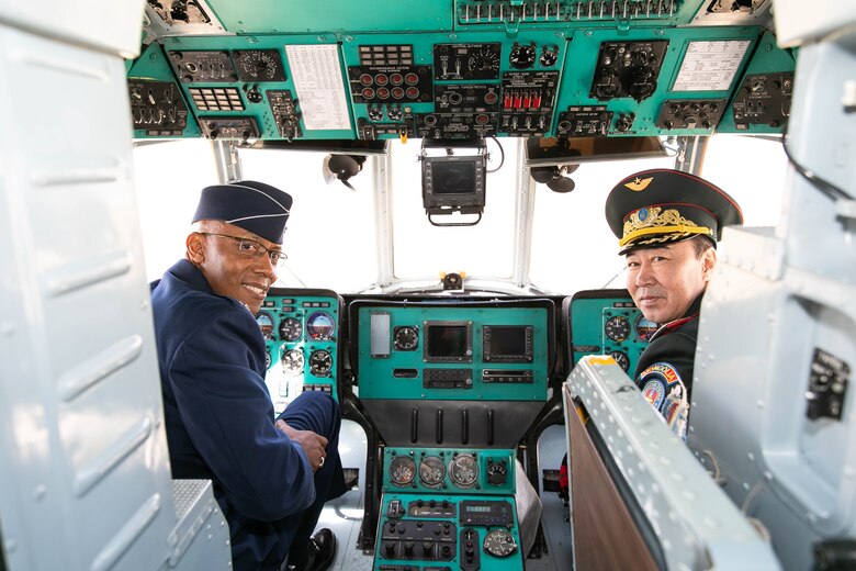 Brig Gen D. Batbayar, Mongolian Air Force Command (MAFC) chief of operations, provides Gen. CQ Brown, Jr., Pacific Air Forces commander, a tour of Unit 303 at the Chinggis Khaan International Airport May 14. In his first visit to the country, Brown met with senior leaders from Mongolia and the United States to seek opportunities to enhance cooperation and partnership with the Mongolian Air Force Command. (photo courtesy US Embassy)