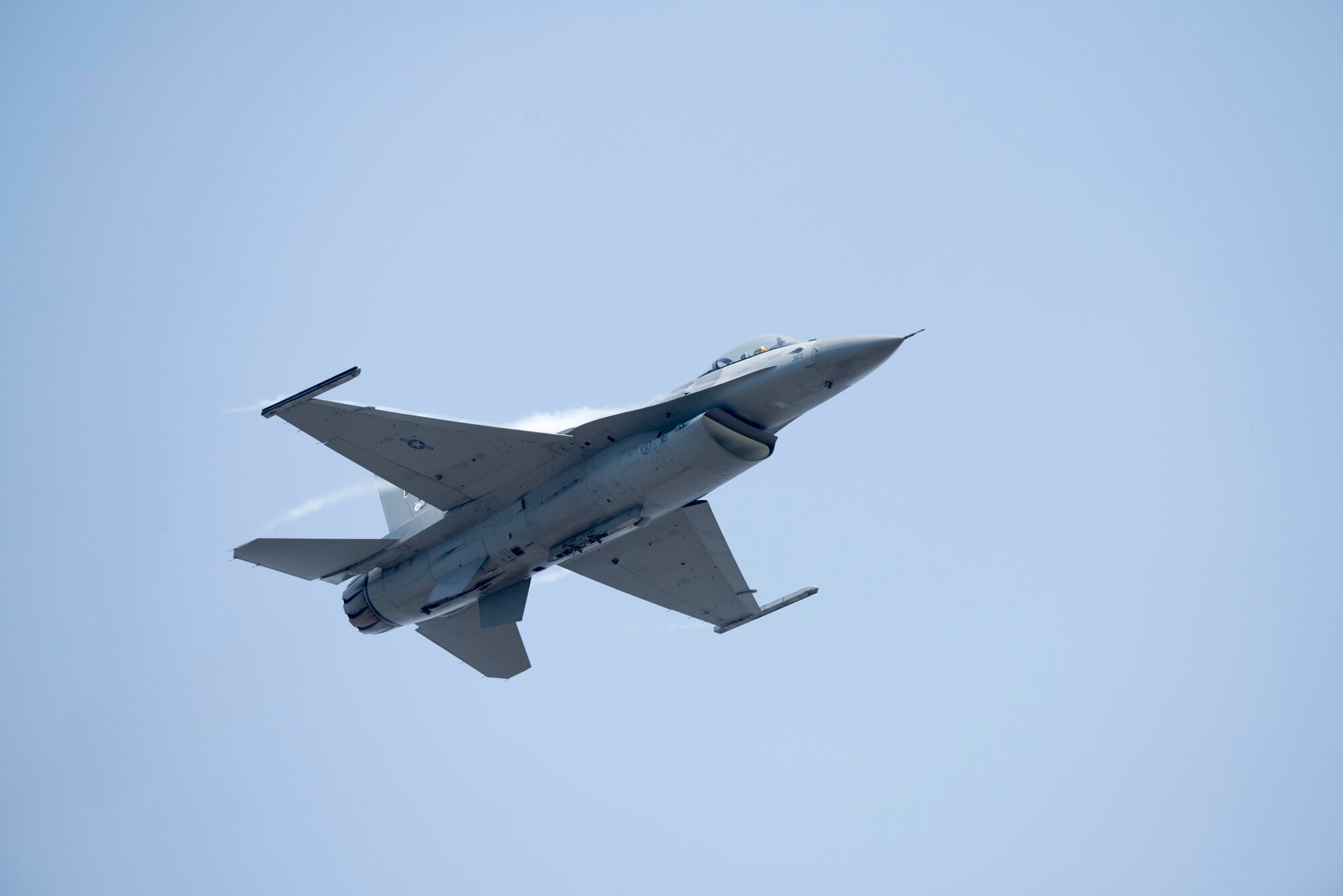 An F-16 Fighting Falcon performs during the 43rd Japan Maritime Self-Defense Force – Marine Corps Air Station Iwakuni Friendship Day 2019 at MCAS Iwakuni, Japan, May 5, 2019. This all-weather multirole aircraft performs a multitude of tricks during the air show to showcase the ability and skill of the aircraft and its’ pilot. (U.S. Air Force photo by Senior Airman Collette Brooks)