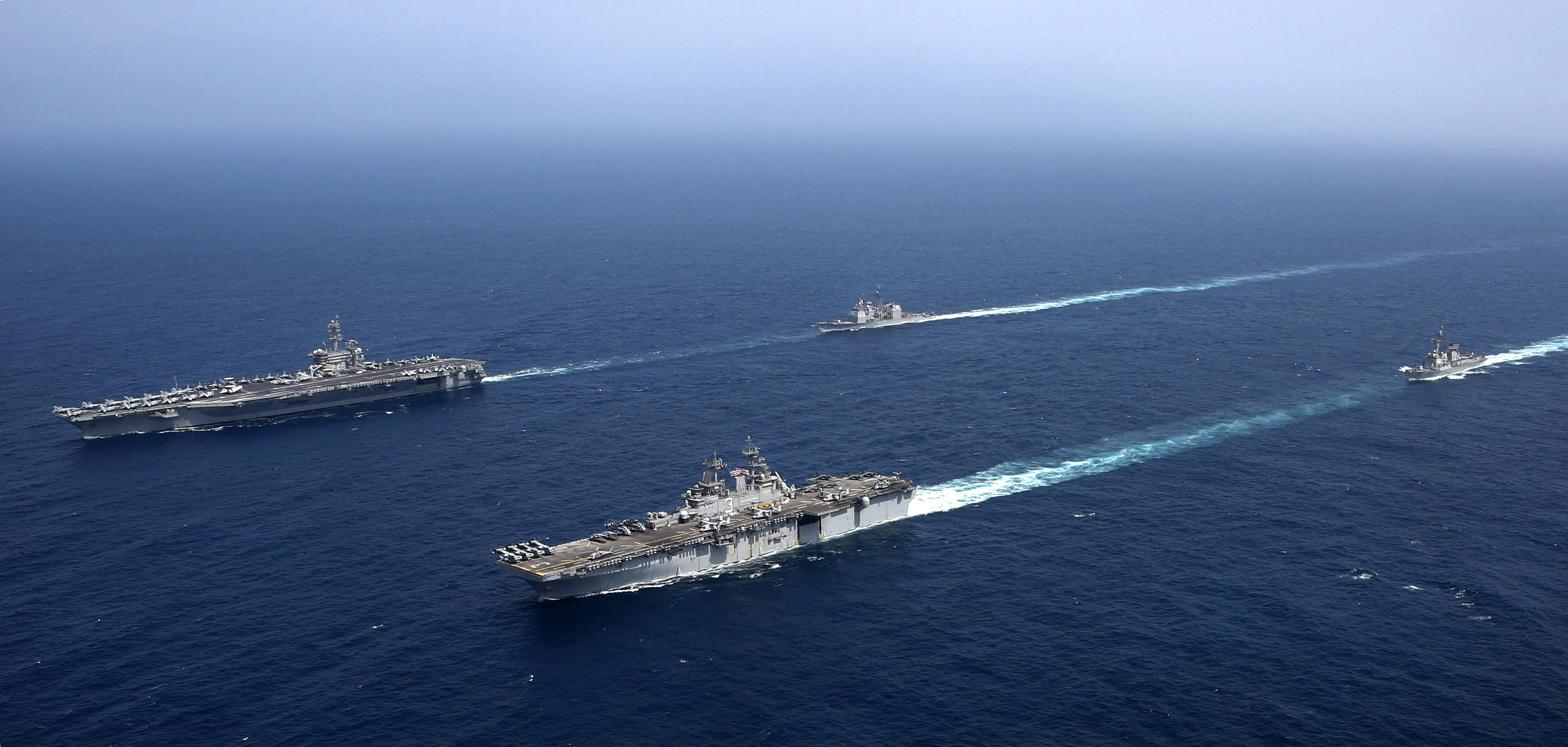 Abraham Lincoln Csg And Kearsarge Arg Conduct Joint Operations In U S