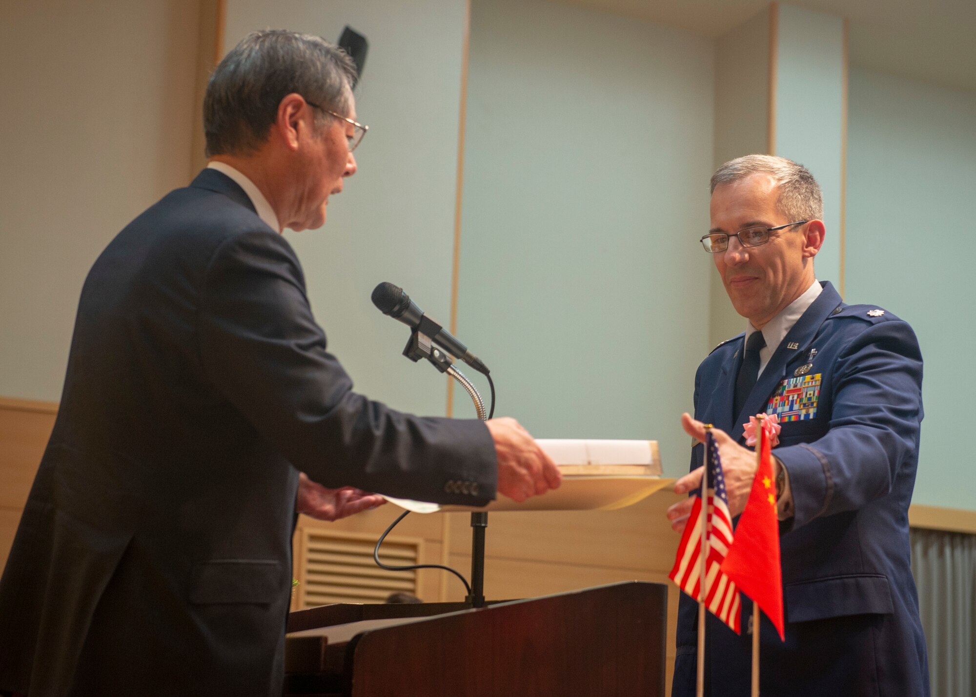 Yokota Airmen recognized in good deed ceremony