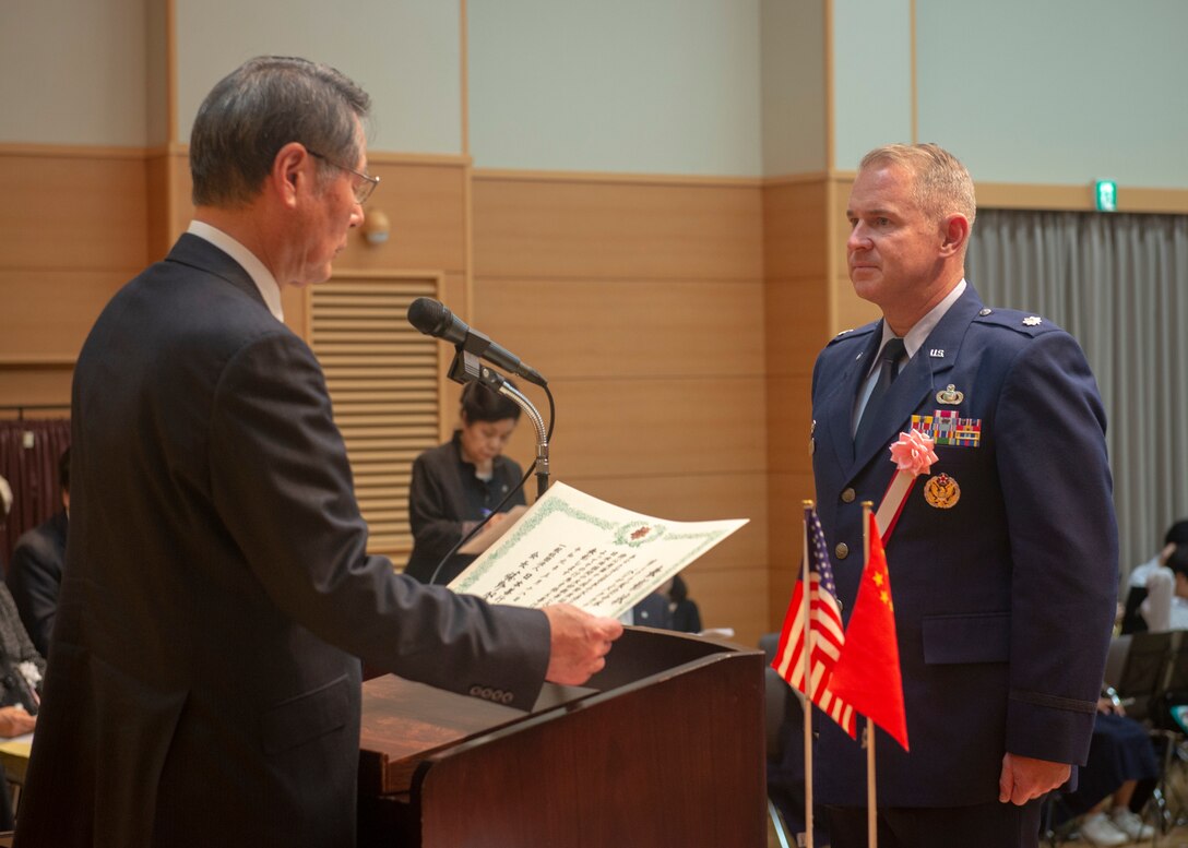 Yokota Airmen recognized in good deed ceremony