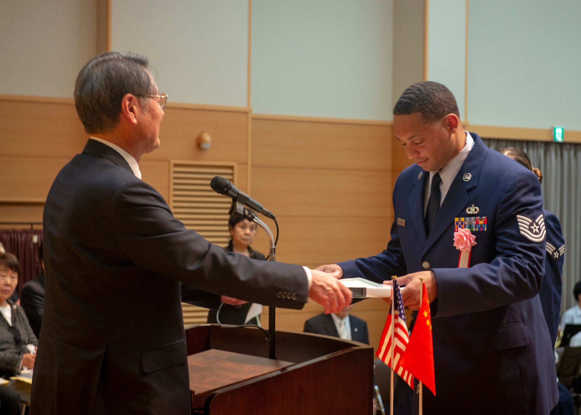 Yokota Airmen recognized in good deed ceremony