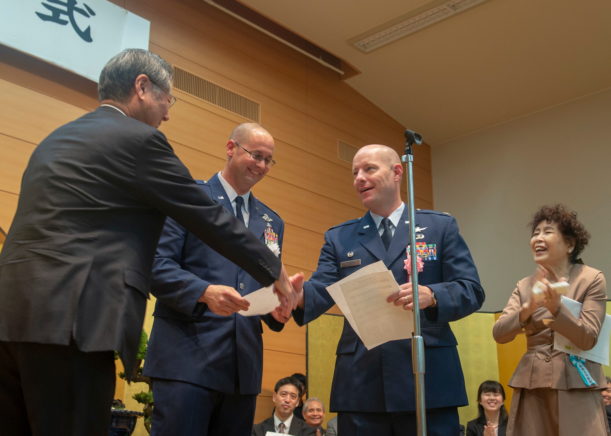 Yokota Airmen recognized in good deed ceremony