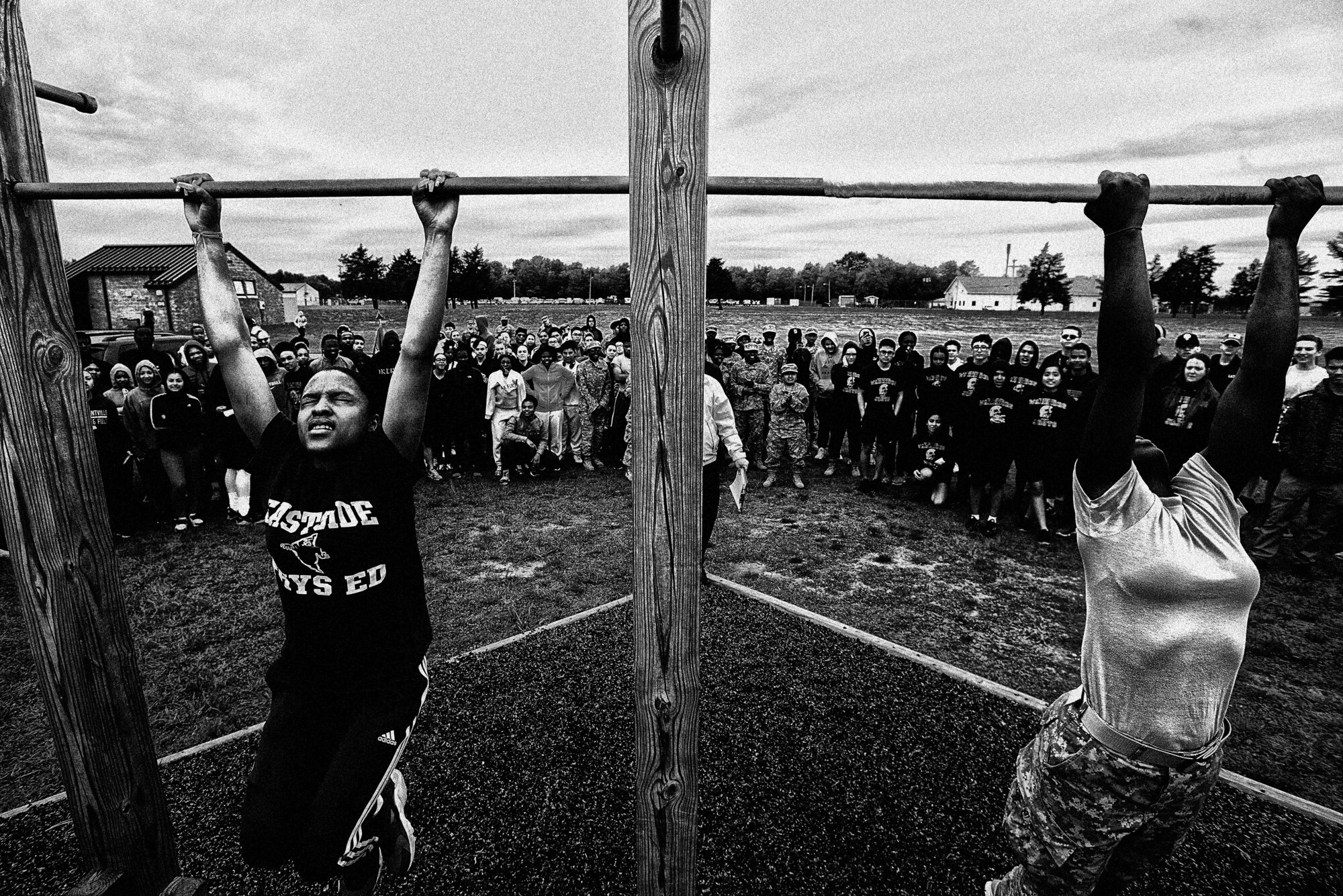JROTC cadets compete in a tie-breaker for the pull-up event at the South Jersey Joint Military Services Commander’s Cup Competition on Joint Base McGuire-Dix-Lakehurst, New Jersey, May 9, 2019. Twelve JROTC units from the surrounding region competed in various fitness events for individual and team awards. (U.S. Air Force photograph by Tech. Sgt. Austin Knox)