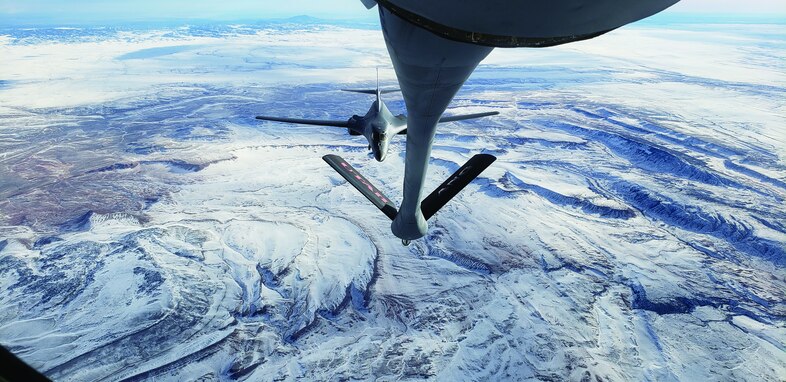 Utah KC-135R Stratotanker refuels  a B-1B Lancer