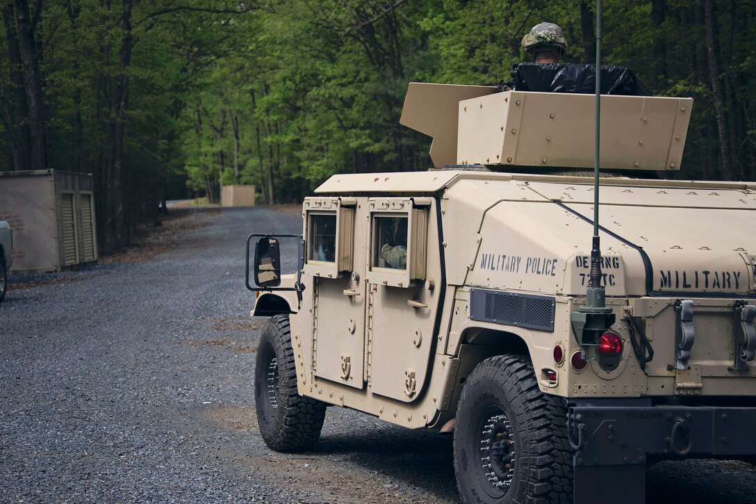 The DNG leadership team visited the units at FIG Training Site during their annual training. Leadership observed their training in a chemically contested environment, vehicle repair and convoy training.