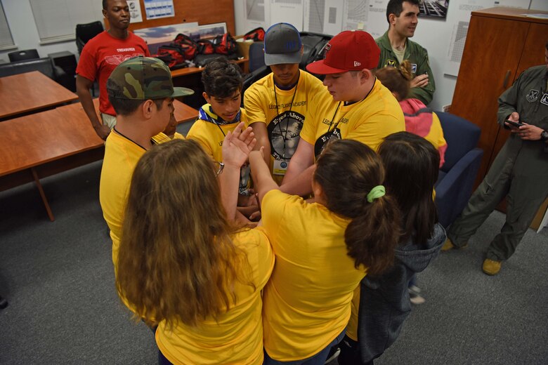 Eyes Above the Horizon Inspires Students