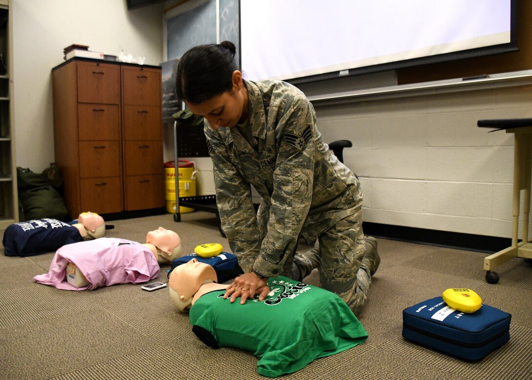 Senior Airman Daniela Rizzari, 104th Medical Group aerospace medical technician, teaches a CPR class at Barnes Air National Guard Base, Massachusetts, May 18, 2019. Rizzari recently graduated from Springfield Technical Community College with a Liberal Arts degree with a science focus. (U.S. Air National Guard photo by Airman 1st Class Randy Burlingame)