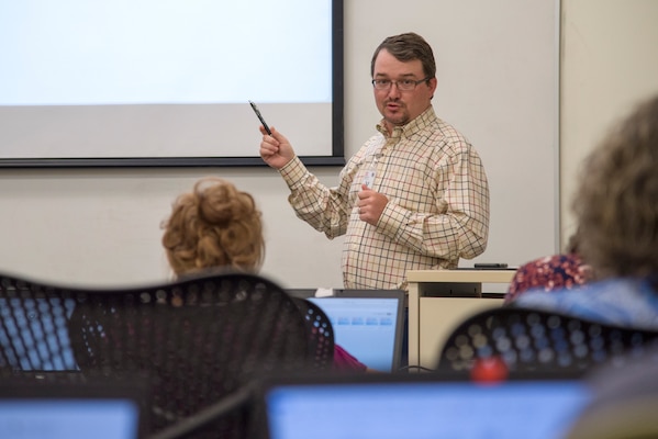 Ozzy Orwick, Data Visualization Services service owner and Visualization and Analytics Support Tools Community of Practice manager, gives students a brief overview of the two-day Qlik Sense class May 8, 2019, at the U.S. Army Engineering and Support Center in Huntsville, Alabama. Students from throughout the U.S. Army Corps of Engineers traveled to Huntsville for the training.