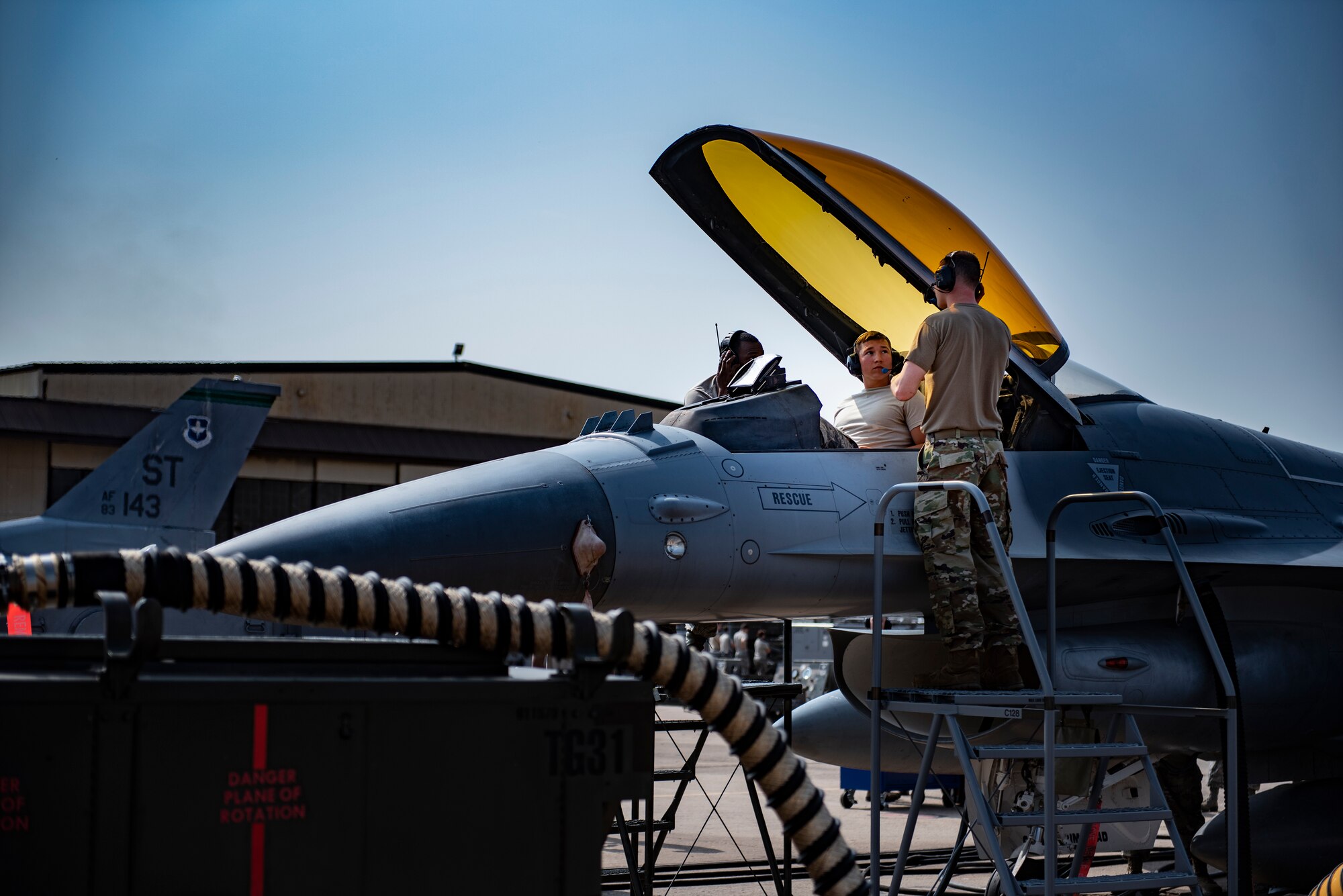 362nd Training Squadron F-16 crew chief apprentice course students work in the flight-deck of an F-16 Fighting Falcon aircraft trainer at Sheppard Air Force Base, Texas, May 28, 2019. Crew chiefs are in charge of performing pre- and post-flight inspections, conduct functional checks and a lot more. (U.S. Air Force photo by Airman 1st Class Pedro Tenorio)