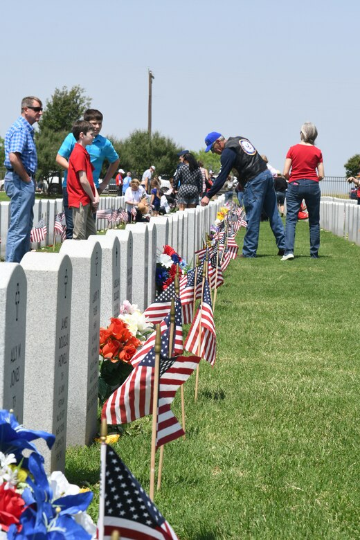 Fallen Service Members Honored in Texas Ceremony