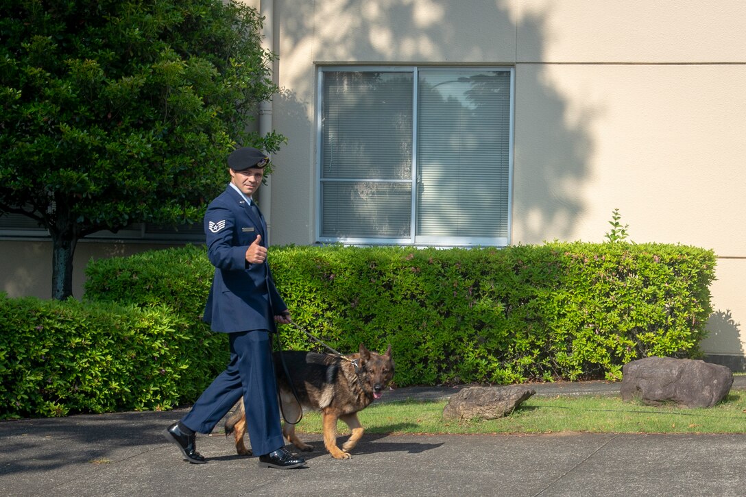 374th SFS Airmen finish Police Week with retreat ceremony