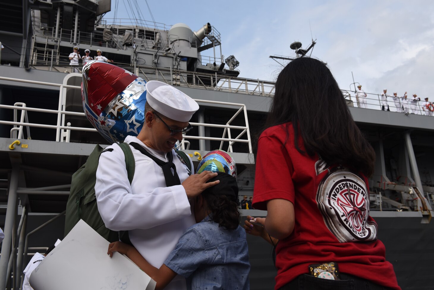 YOKOSUKA, Japan (May 29, 2019) – Families of Sailors assigned to Commander U.S. 7th Fleet and 7th Fleet flagship USS Blue Ridge (LCC 19) wait to greet their returning loved ones as the ship returns to its homeport, Commander, Fleet Activities Yokosuka. Blue Ridge is the oldest operational ship in the Navy and, as 7th Fleet command ship, actively works to foster relationships with allies and partners in the Indo-Pacific Region. (U.S. Navy photo by Mass Communication Specialist Seaman Aron Montano)