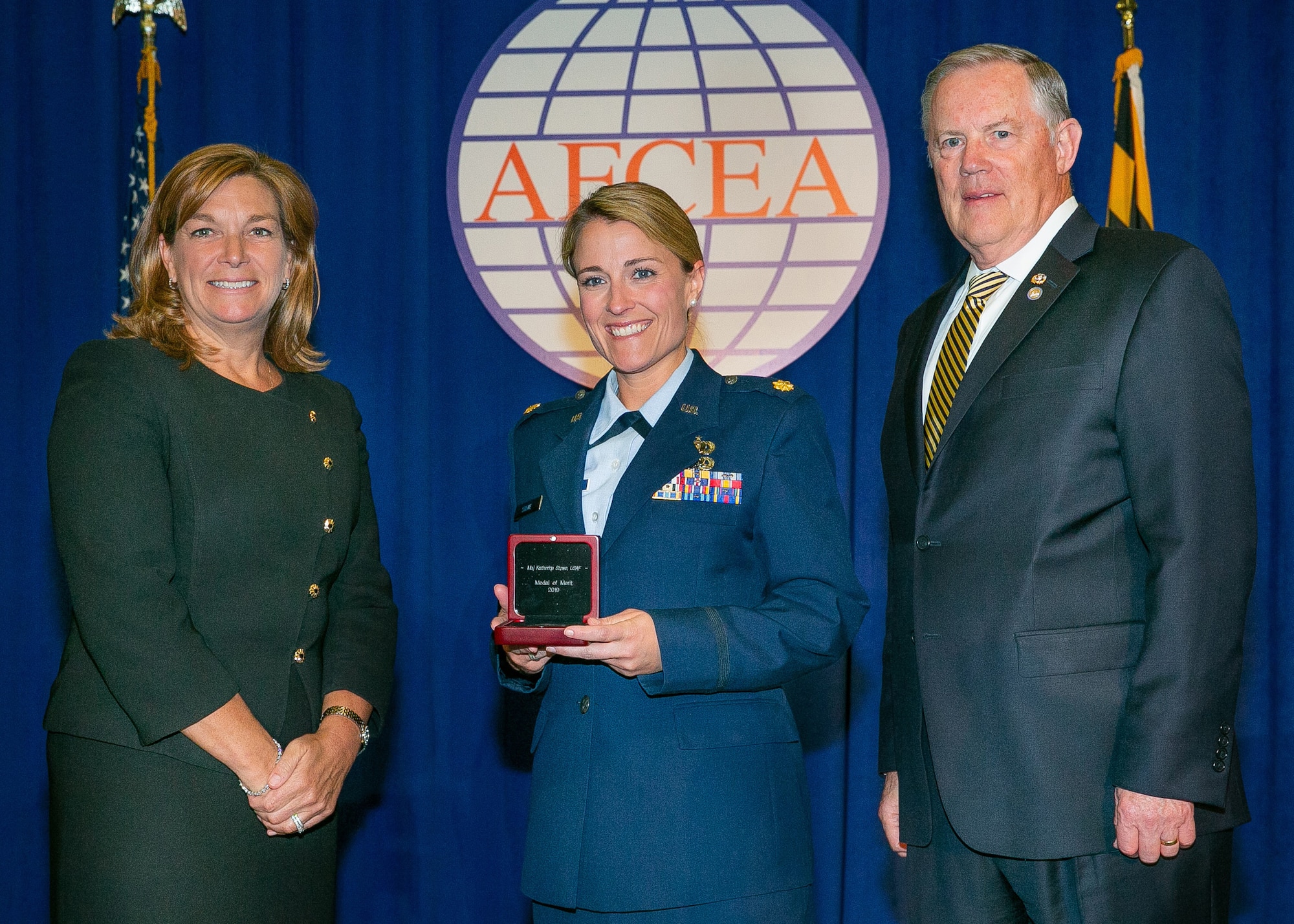 AFLCMC personnel recognized at AFCEA International Conference