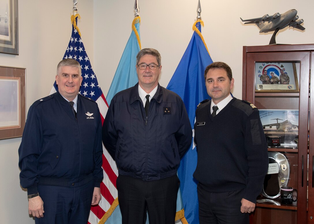 DLA Energy and French commanders meet
