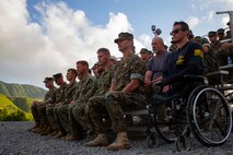 MCSC Marines carry double amputee during Recon Challenge