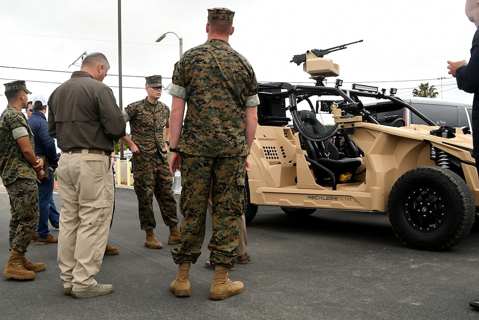 MCTSSA Marine recognized during Installation neXt expo > Marine Corps