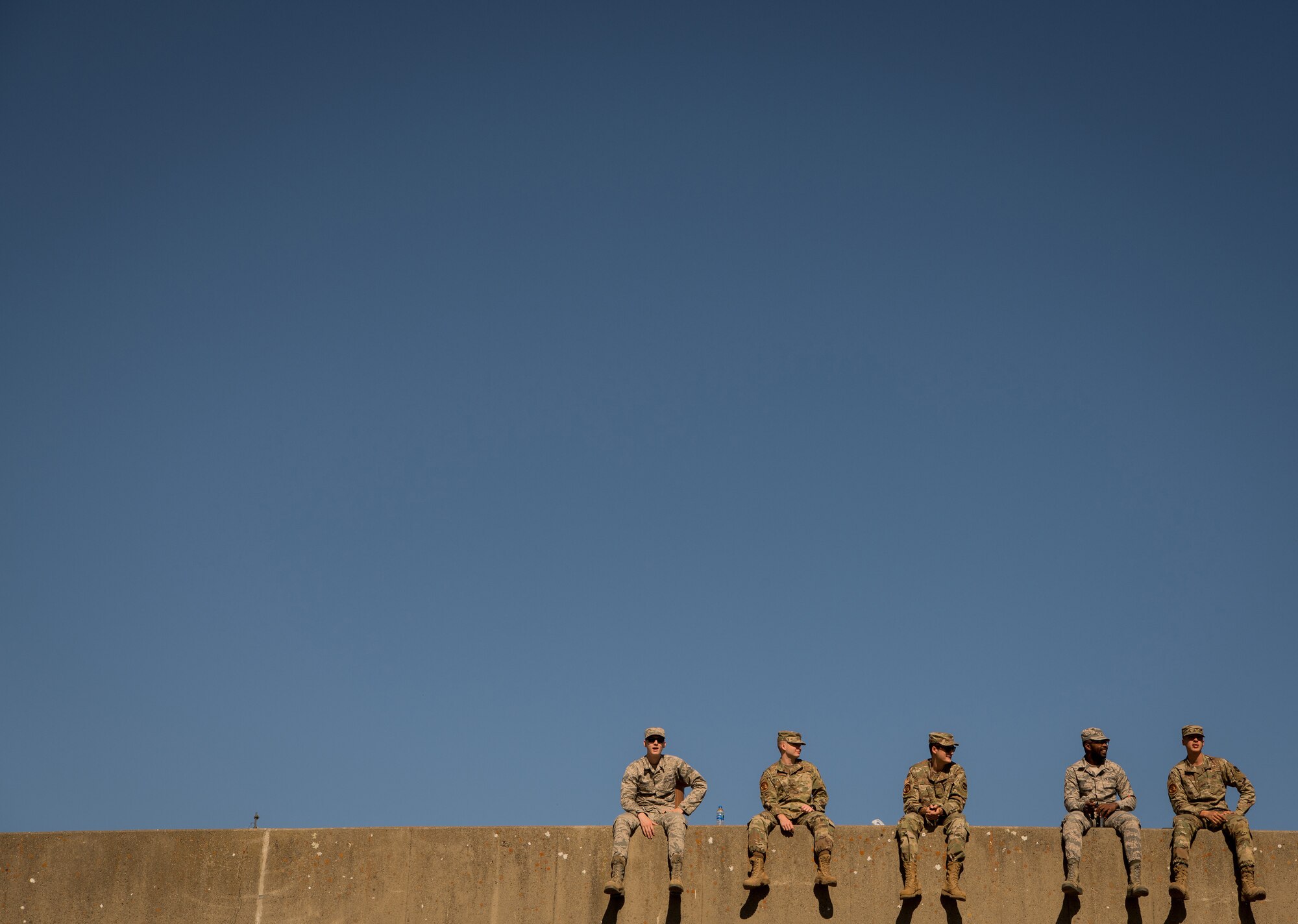 Airmen take a lunch break