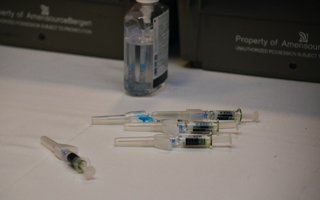 Flu shots are now available for the active duty members, children under six and retirees older than 65, at Kirtland Air Force Base, N.M. The flu vaccine assists in keeping people from getting the flu or lessening the severity. (U.S. Air Force photo by Staff Sgt. Kimberly Nagle)