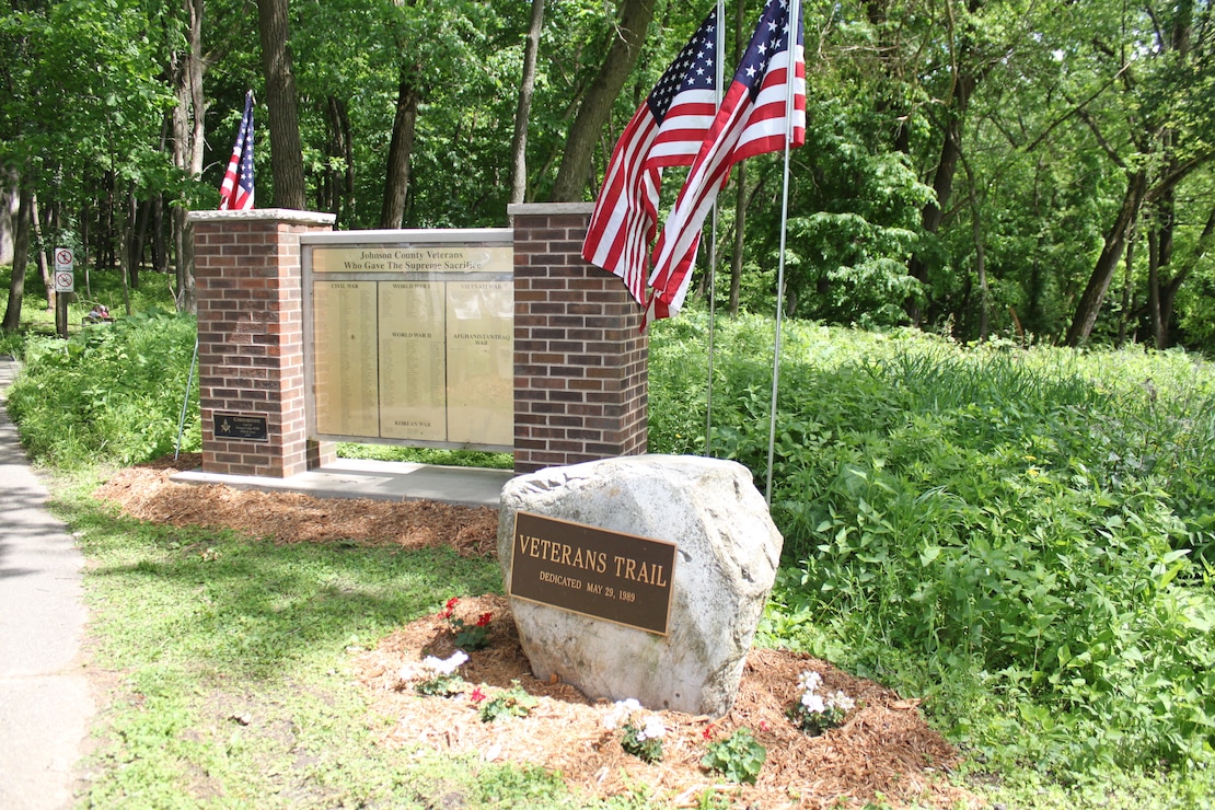 Trailhead of the Veterans Trail at Coralville Lake