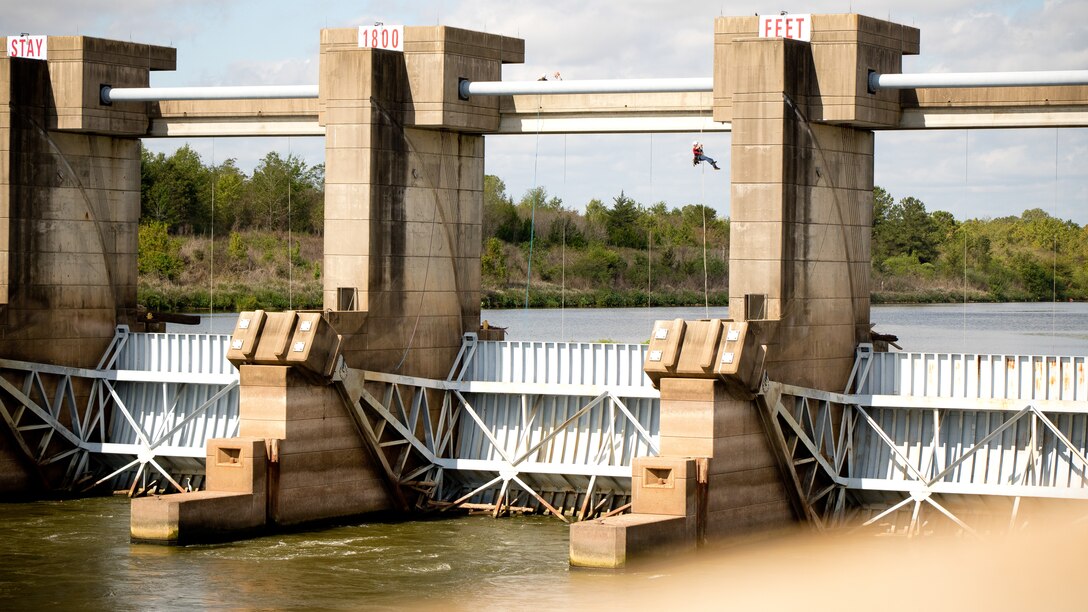 Personnel from the U.S. Army Corps of Engineers Vicksburg District inspect and perform maintenance during a complete dewatering of the John H. Overton Lock and Dam, located on the Red River near Alexandria, Louisiana, Sept. 26.