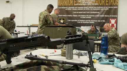 414th Civil Affairs Battalion Soldiers conduct Soldier readiness