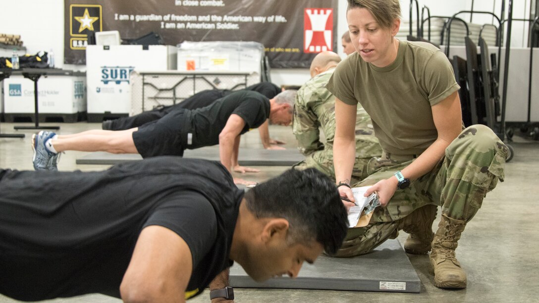 414th Civil Affairs Battalion Soldiers conduct Soldier readiness