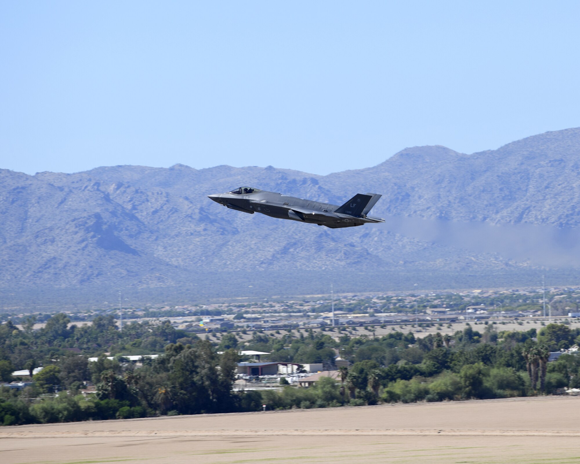 Student pilots’ first time soaring in F-35 through allied F-35 B-course