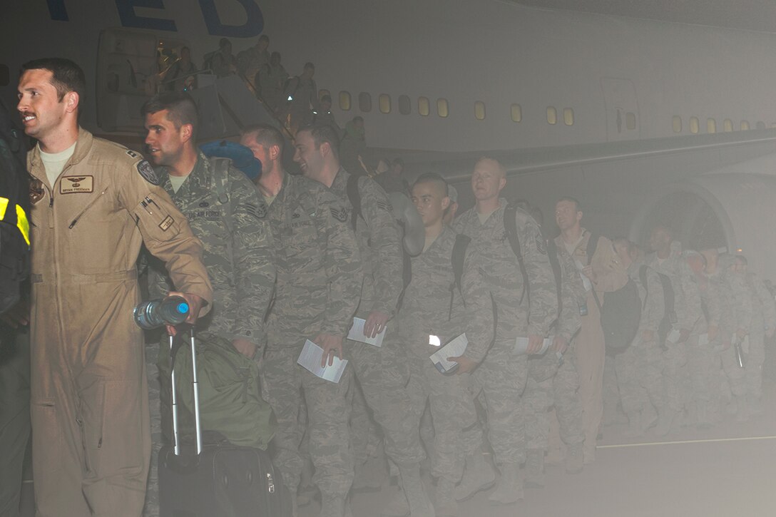Photo of Airmen returning home from deployment