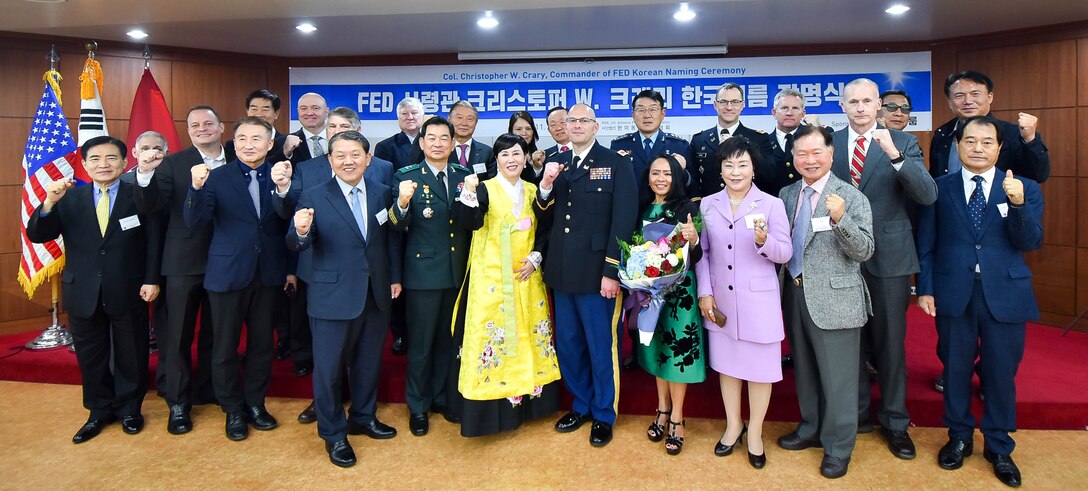 Col. Crary receives Korean name at friendship ceremony