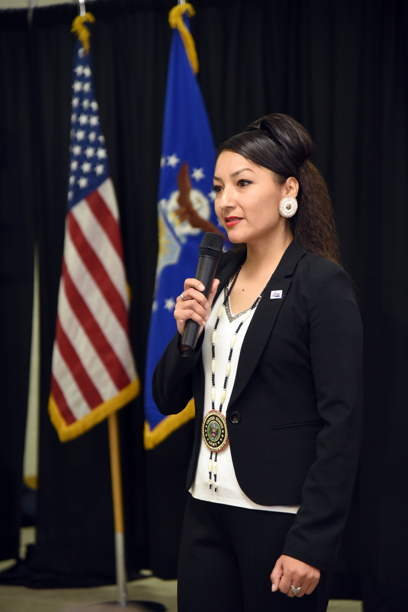 An image of guest speaker Lena Nells from the Tinker Inter-Tribal Council luncheon.
