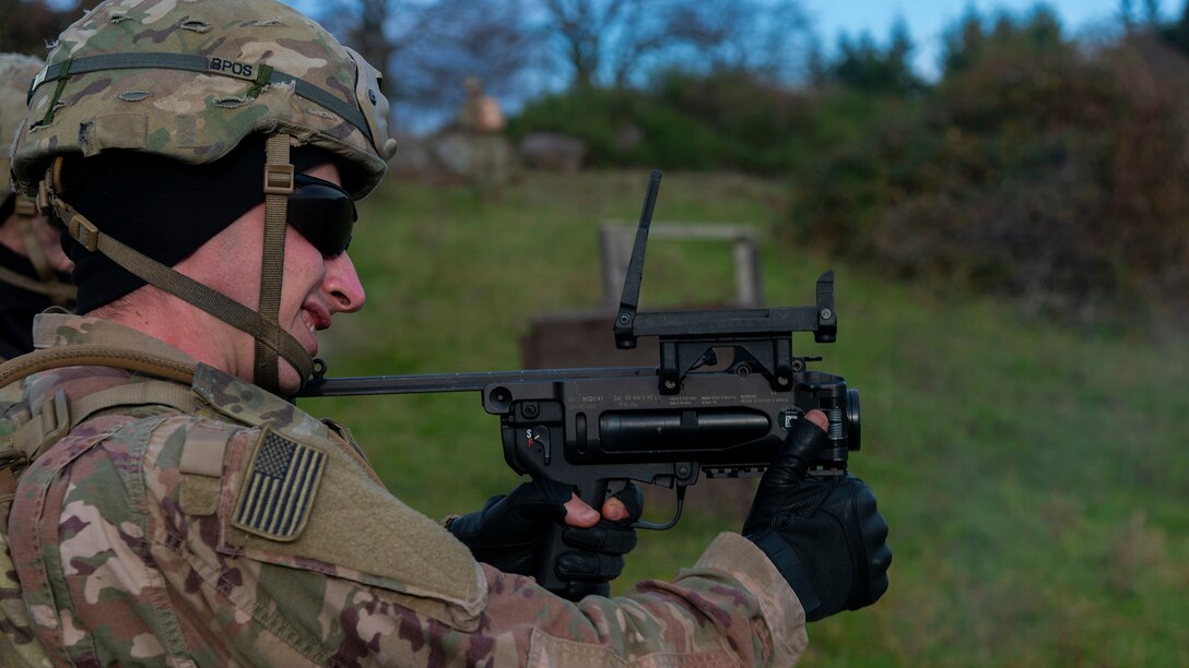 Exercise Full Tang Weapons Training