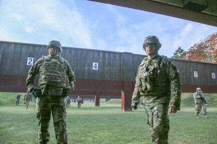 7th MSC Soldiers conduct weapons training, range operations