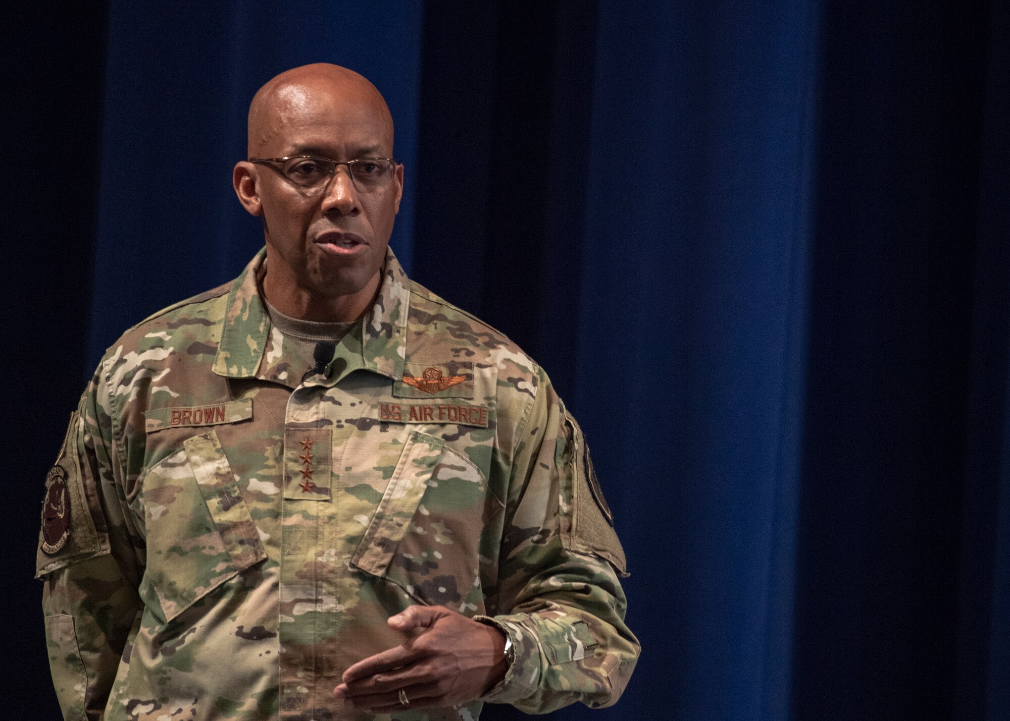 Pacific Air Forces commander meets with Team Yokota