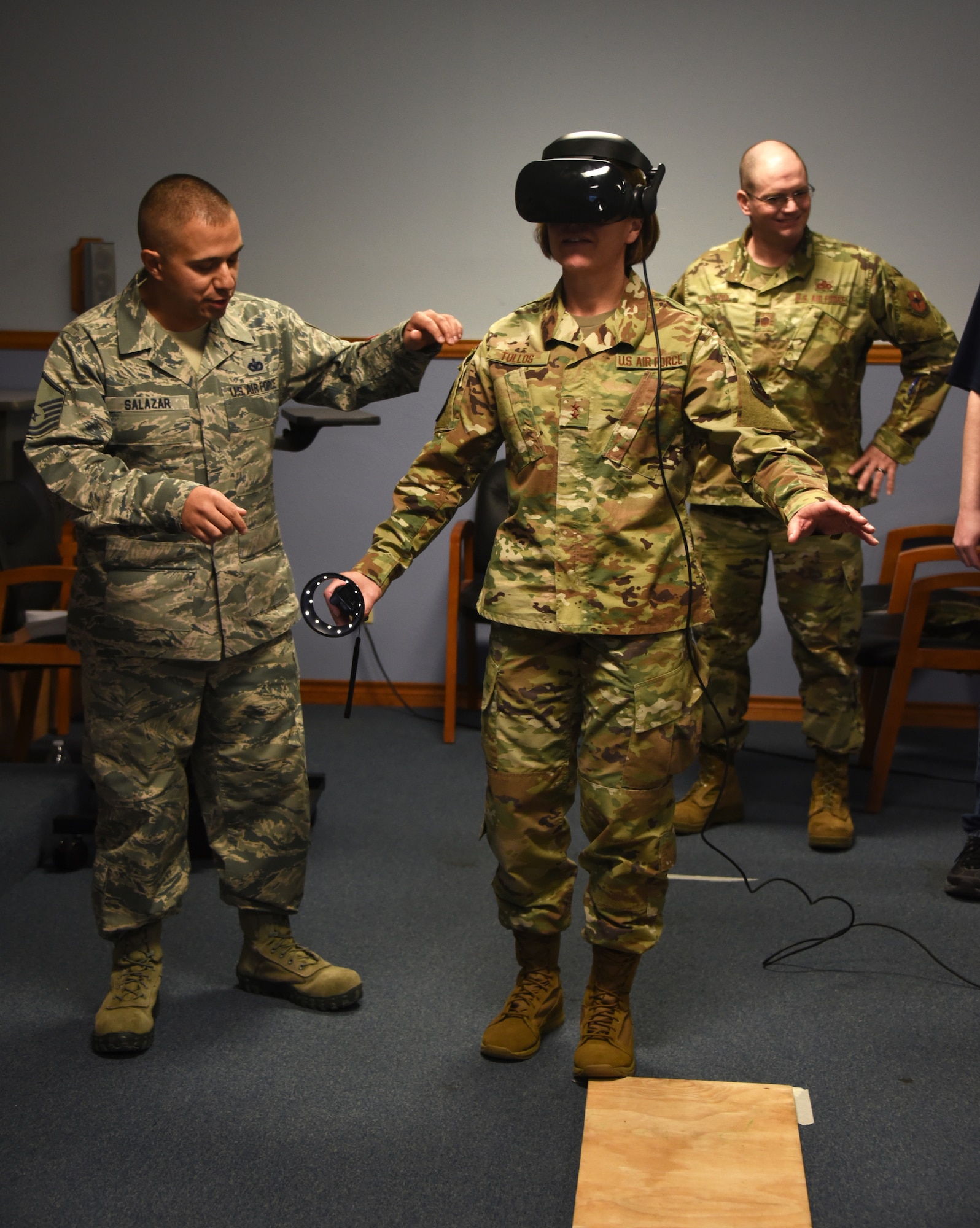 2nd Air Force Commander uses fear of heights